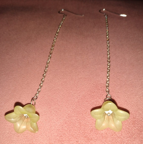 Solid 925 Sterling Silver Ear Wires Pale Green Flower Earrings Long Chain Dangle - Picture 3 of 6